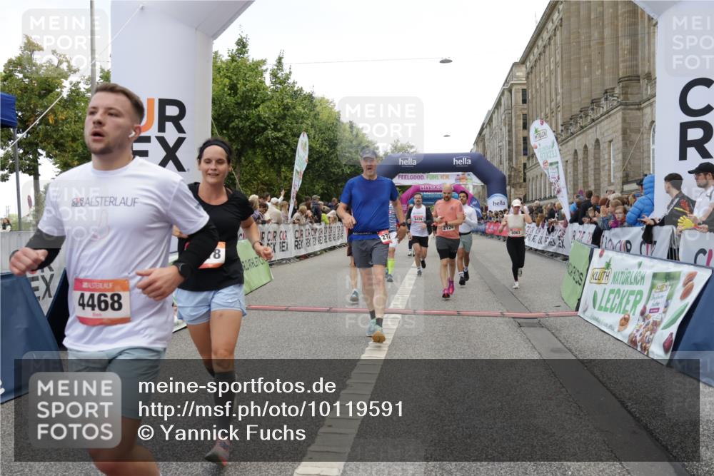06.09.2026 - CURREX Alsterlauf Yannick Fuchs http://msf.ph/oto/10119591 06.09.2026 10:00:32 Ziel 2124, 2257, 2545, 2671, 2721, 2856, 3848, 4461, 4468, 4524, 4577, 4578, 4900, 5467, 5536, 5567, 5832, 6180, 6187, 6436, 8008, 8063, 8318 meine-sportfotos.de