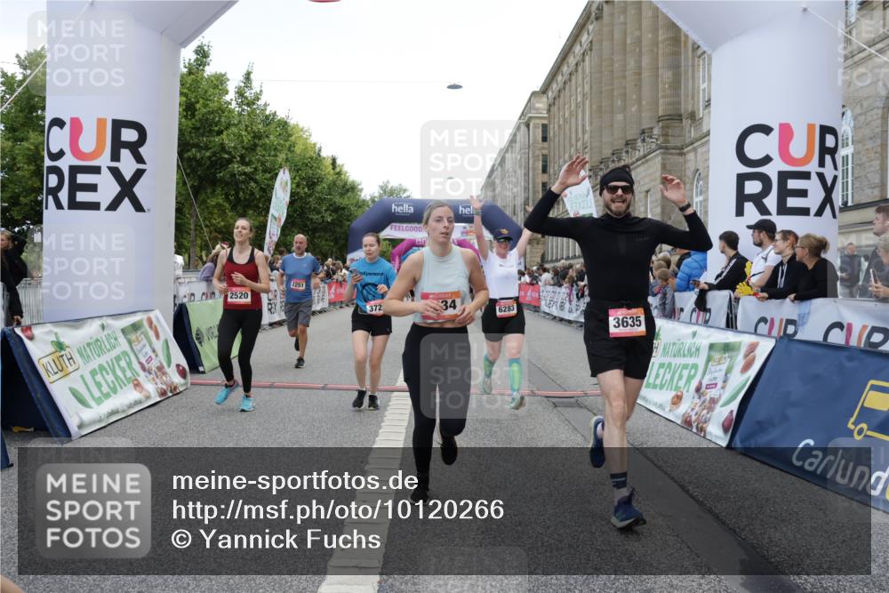 06.09.2026 - CURREX Alsterlauf Yannick Fuchs http://msf.ph/oto/10120266 06.09.2026 10:00:56 Ziel 2251, 2849, 2895, 3068, 3274, 3295, 3634, 3635, 3726, 3727, 3735, 4414, 5077, 5460, 5577, 6283, 8207, 8293 meine-sportfotos.de