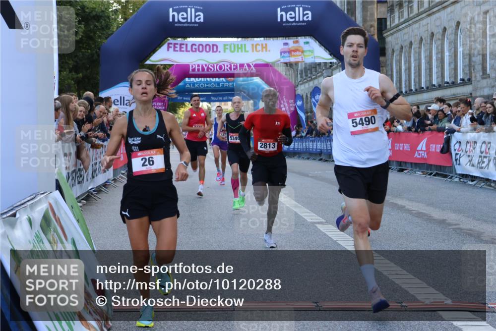 06.09.2026 - CURREX Alsterlauf Strokosch-Dieckow http://msf.ph/oto/10120288 06.09.2026 09:36:45 Ziel 26, 2813, 5340, 5375, 5444, 5490, 5972, 6412 meine-sportfotos.de