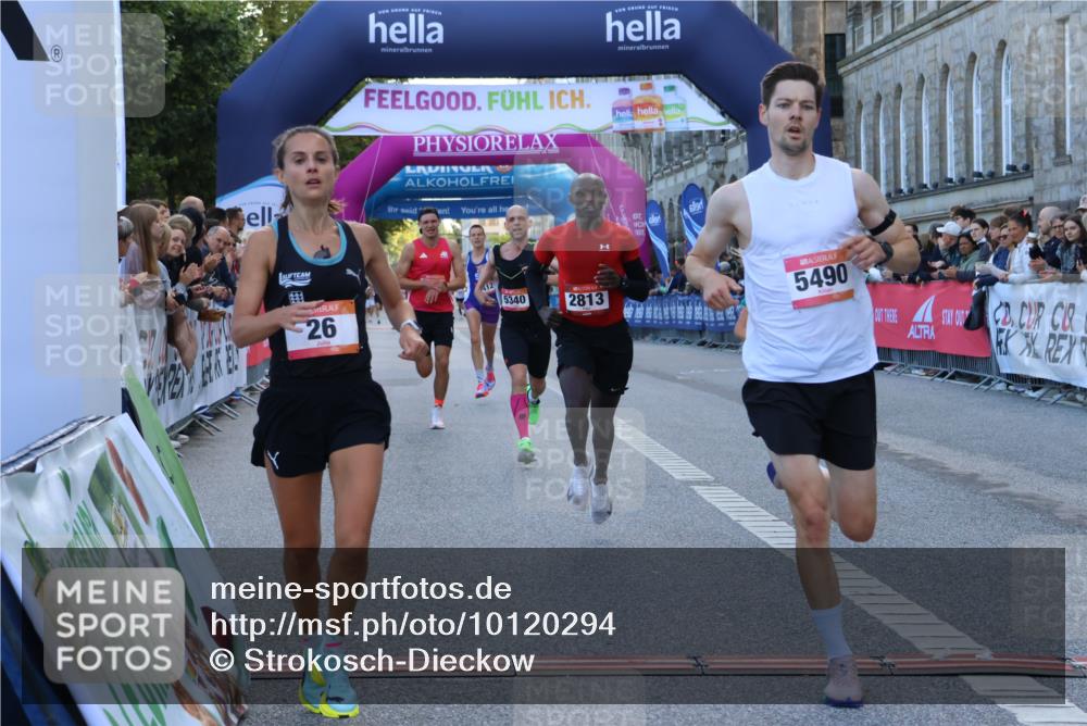 06.09.2026 - CURREX Alsterlauf Strokosch-Dieckow http://msf.ph/oto/10120294 06.09.2026 09:36:45 Ziel 26, 2813, 5340, 5375, 5444, 5490, 5972, 6412 meine-sportfotos.de