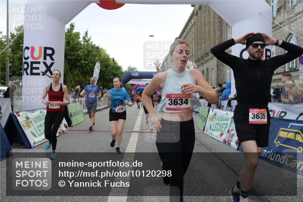 06.09.2026 - CURREX Alsterlauf Yannick Fuchs http://msf.ph/oto/10120298 06.09.2026 10:00:56 Ziel 2251, 2849, 2895, 3068, 3274, 3295, 3634, 3635, 3726, 3727, 3735, 4414, 5077, 5460, 5577, 6283, 8207, 8293 meine-sportfotos.de