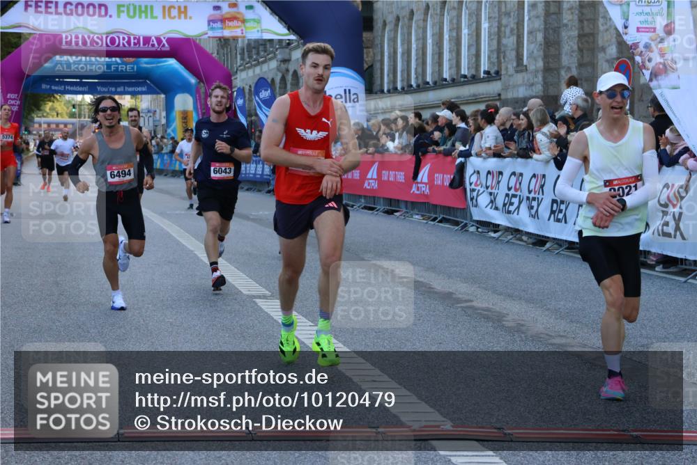 06.09.2026 - CURREX Alsterlauf Strokosch-Dieckow http://msf.ph/oto/10120479 06.09.2026 09:37:36 Ziel 2021, 2391, 3040, 3809, 4625, 5374, 5637, 5641, 6043, 6238, 6494, 8084 meine-sportfotos.de