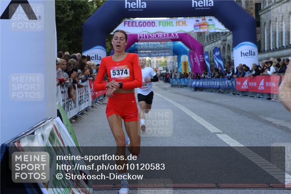 06.09.2026 - CURREX Alsterlauf Strokosch-Dieckow http://msf.ph/oto/10120583 06.09.2026 09:37:41 Ziel 2021, 4201, 4625, 5024, 5374, 5641, 6043, 6494, 8084 meine-sportfotos.de
