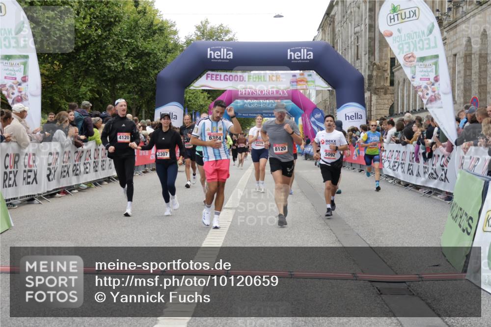 06.09.2026 - CURREX Alsterlauf Yannick Fuchs http://msf.ph/oto/10120659 06.09.2026 10:01:10 Ziel 2307, 2369, 2370, 2882, 3312, 3941, 4120, 4418, 4533, 4628, 5092, 5317, 5785, 6231, 6250, 6353, 6384, 6386, 8120, 8215 meine-sportfotos.de