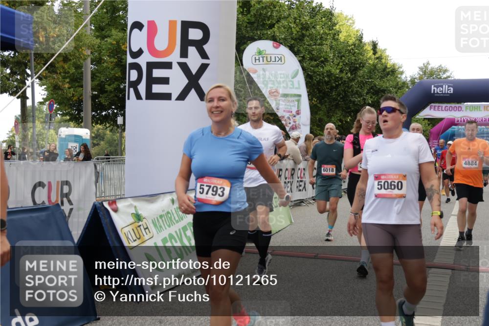 06.09.2026 - CURREX Alsterlauf Yannick Fuchs http://msf.ph/oto/10121265 06.09.2026 10:01:32 Ziel 2249, 2492, 2496, 3280, 3518, 3544, 4259, 4580, 4638, 4883, 4884, 5012, 5060, 5139, 5192, 5237, 5523, 5669, 5749, 5793, 5856, 6018, 6027, 6033, 6114 meine-sportfotos.de