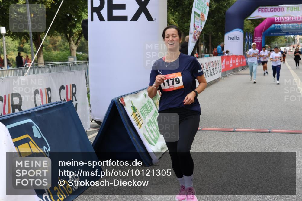 06.09.2026 - CURREX Alsterlauf Strokosch-Dieckow http://msf.ph/oto/10121305 06.09.2026 12:04:36 Ziel 1109, 1110, 1174, 1179 meine-sportfotos.de