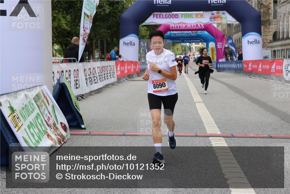 06.09.2026 - CURREX Alsterlauf Strokosch-Dieckow http://msf.ph/oto/10121352 06.09.2026 12:04:46 Ziel 1109, 1110, 1199, 8090 meine-sportfotos.de