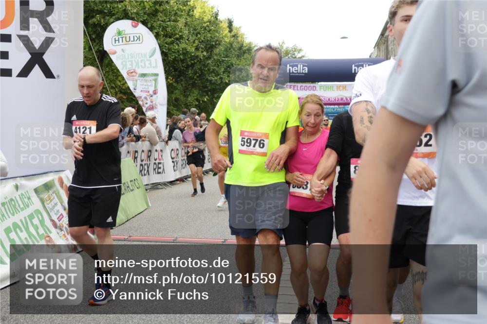 06.09.2026 - CURREX Alsterlauf Yannick Fuchs http://msf.ph/oto/10121559 06.09.2026 10:01:42 Ziel 2249, 2385, 2496, 2733, 2977, 3115, 3544, 3563, 4067, 4073, 4121, 4259, 4551, 4552, 4608, 4638, 4921, 5106, 5186, 5192, 5388, 5429, 5669, 5734, 5918, 5976, 6114, 8037, 8038, 8062 meine-sportfotos.de