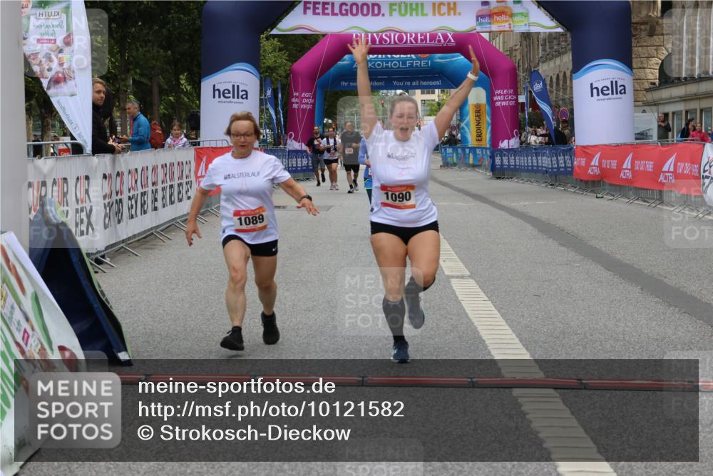 06.09.2026 - CURREX Alsterlauf Strokosch-Dieckow http://msf.ph/oto/10121582 06.09.2026 12:05:22 Ziel 1089, 1090, 1347 meine-sportfotos.de