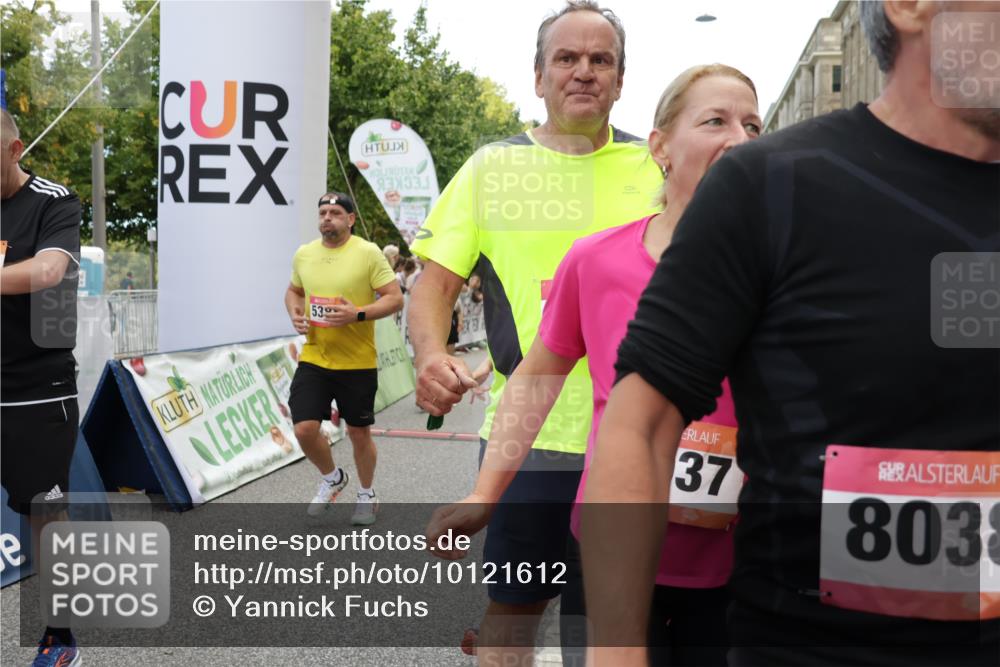 06.09.2026 - CURREX Alsterlauf Yannick Fuchs http://msf.ph/oto/10121612 06.09.2026 10:01:44 Ziel 2385, 2496, 2733, 2977, 3115, 3544, 3563, 4067, 4073, 4117, 4121, 4162, 4551, 4552, 4608, 4638, 4921, 5106, 5186, 5388, 5429, 5734, 5918, 5976, 8037, 8038, 8062, 8122 meine-sportfotos.de