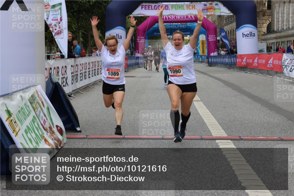 06.09.2026 - CURREX Alsterlauf Strokosch-Dieckow http://msf.ph/oto/10121616 06.09.2026 12:05:22 Ziel 1089, 1090, 1347 meine-sportfotos.de