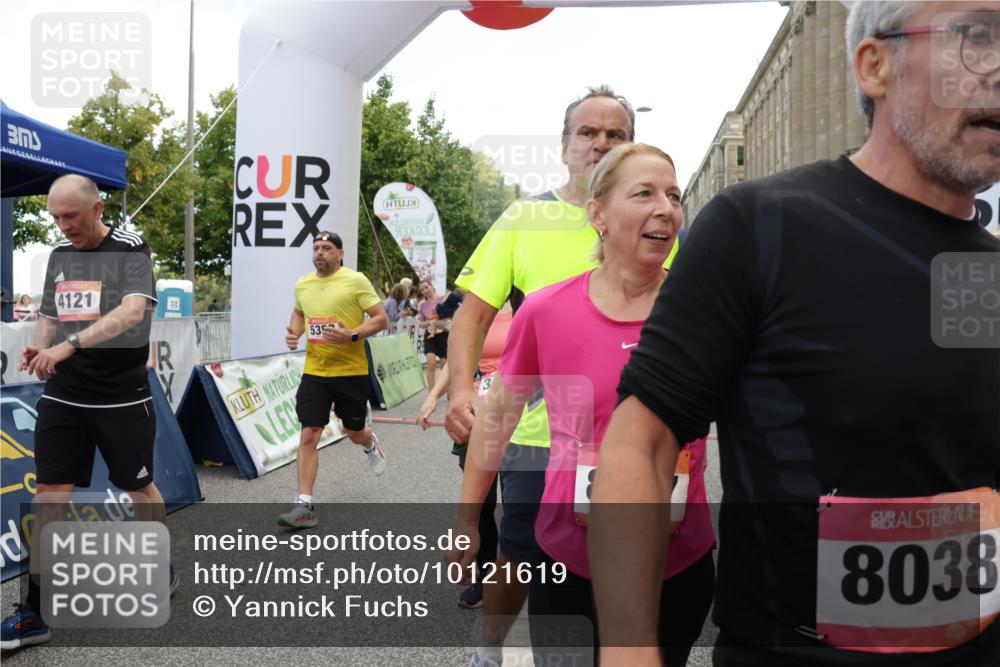 06.09.2026 - CURREX Alsterlauf Yannick Fuchs http://msf.ph/oto/10121619 06.09.2026 10:01:44 Ziel 2385, 2496, 2733, 2977, 3115, 3544, 3563, 4067, 4073, 4117, 4121, 4162, 4551, 4552, 4608, 4638, 4921, 5106, 5186, 5388, 5429, 5734, 5918, 5976, 8037, 8038, 8062, 8122 meine-sportfotos.de