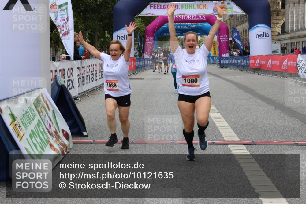 06.09.2026 - CURREX Alsterlauf Strokosch-Dieckow http://msf.ph/oto/10121635 06.09.2026 12:05:22 Ziel 1089, 1090, 1347 meine-sportfotos.de