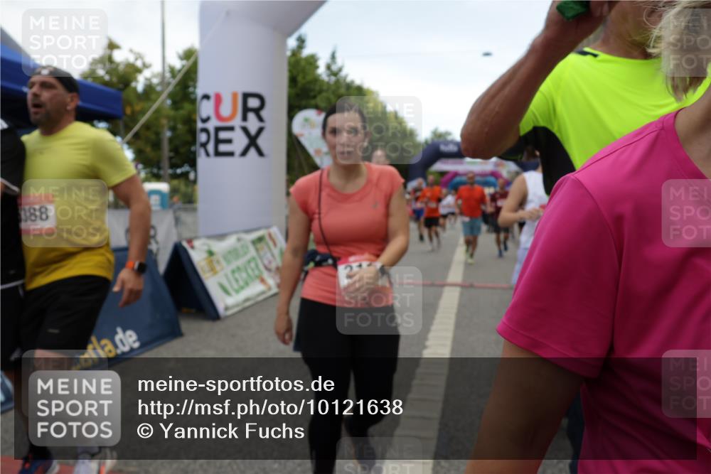 06.09.2026 - CURREX Alsterlauf Yannick Fuchs http://msf.ph/oto/10121638 06.09.2026 10:01:45 Ziel 2385, 2733, 2977, 3115, 3448, 3563, 4067, 4073, 4117, 4121, 4162, 4551, 4552, 4608, 4921, 5106, 5186, 5380, 5388, 5429, 5734, 5918, 5976, 6171, 8037, 8038, 8062, 8122 meine-sportfotos.de