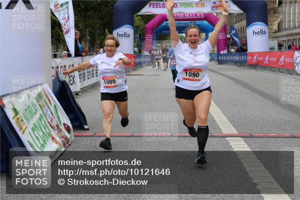 06.09.2026 - CURREX Alsterlauf Strokosch-Dieckow http://msf.ph/oto/10121646 06.09.2026 12:05:22 Ziel 1089, 1090, 1347 meine-sportfotos.de
