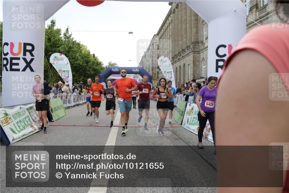 06.09.2026 - CURREX Alsterlauf Yannick Fuchs http://msf.ph/oto/10121655 06.09.2026 10:01:47 Ziel 2385, 2977, 3115, 3448, 3563, 4067, 4117, 4121, 4162, 4551, 4552, 4608, 4618, 5106, 5186, 5380, 5388, 5429, 5542, 5679, 5734, 5918, 5976, 6171, 8037, 8038, 8122 meine-sportfotos.de