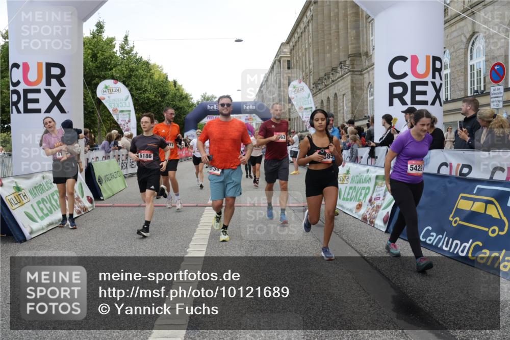 06.09.2026 - CURREX Alsterlauf Yannick Fuchs http://msf.ph/oto/10121689 06.09.2026 10:01:47 Ziel 2385, 2977, 3115, 3448, 3563, 4067, 4117, 4121, 4162, 4551, 4552, 4608, 4618, 5106, 5186, 5380, 5388, 5429, 5542, 5679, 5734, 5918, 5976, 6171, 8037, 8038, 8122 meine-sportfotos.de