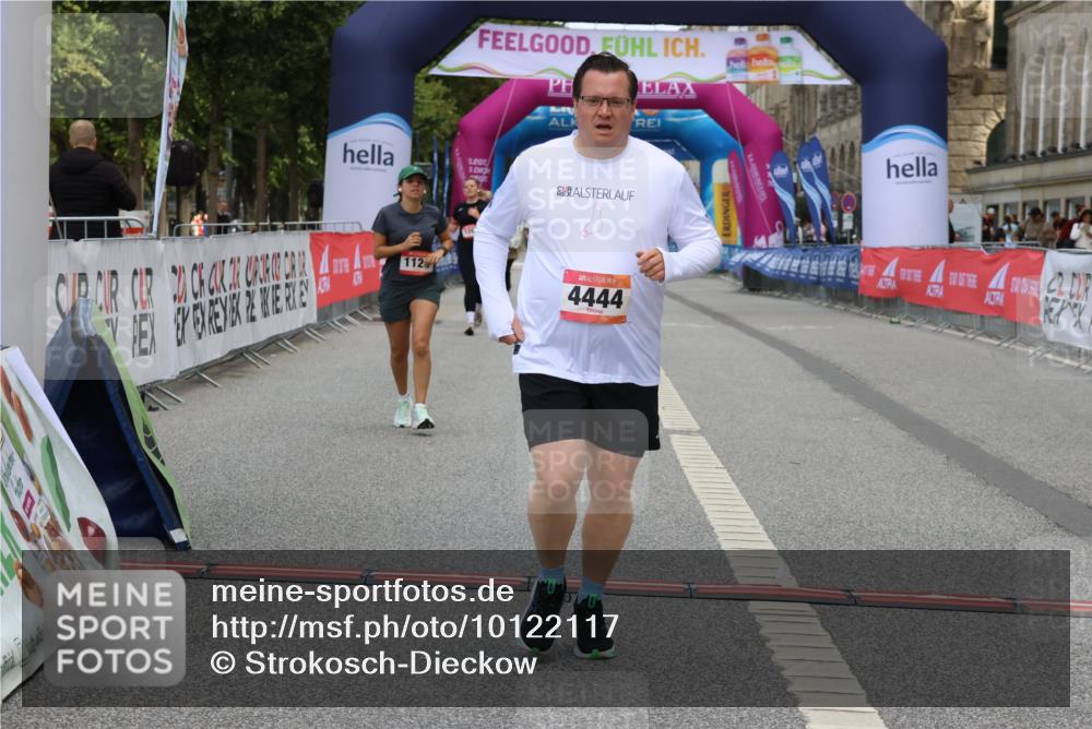 06.09.2026 - CURREX Alsterlauf Strokosch-Dieckow http://msf.ph/oto/10122117 06.09.2026 12:06:10 Ziel 1120, 1205, 1206, 4444 meine-sportfotos.de