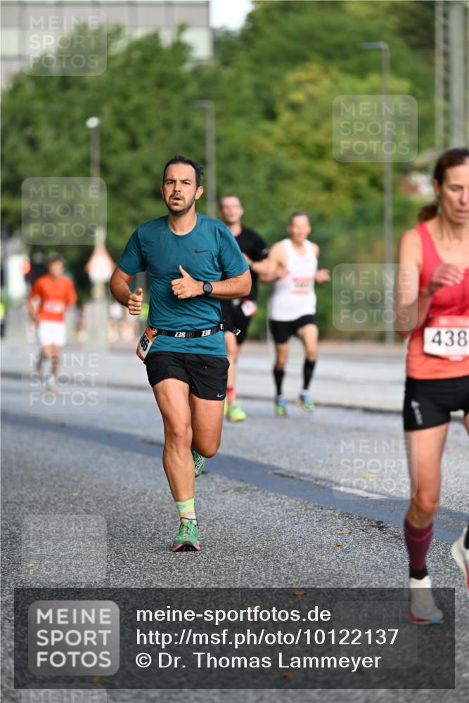 06.09.2026 - CURREX Alsterlauf Dr. Thomas Lammeyer http://msf.ph/oto/10122137 06.09.2026 09:37:00 Laufen 3, 438 meine-sportfotos.de