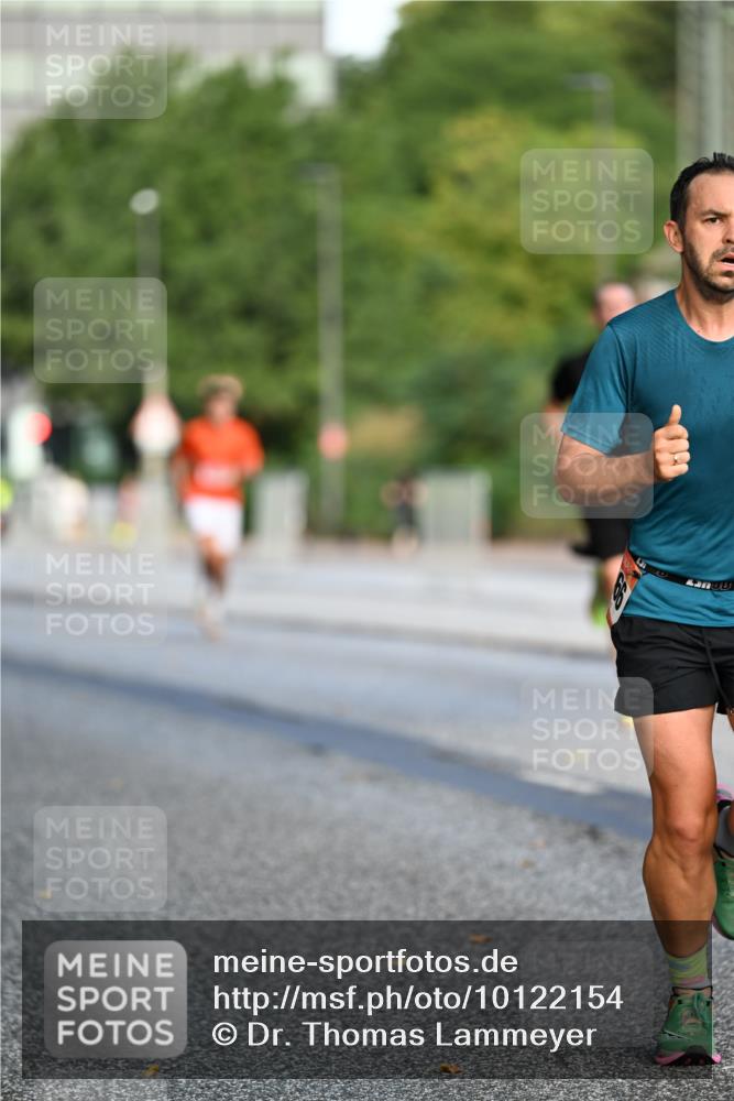 06.09.2026 - CURREX Alsterlauf Dr. Thomas Lammeyer http://msf.ph/oto/10122154 06.09.2026 09:37:01 Laufen  meine-sportfotos.de