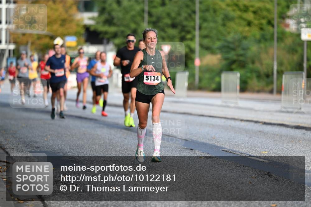06.09.2026 - CURREX Alsterlauf Dr. Thomas Lammeyer http://msf.ph/oto/10122181 06.09.2026 09:37:11 Laufen 5134 meine-sportfotos.de