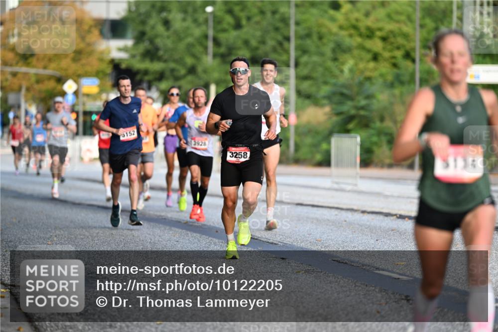 06.09.2026 - CURREX Alsterlauf Dr. Thomas Lammeyer http://msf.ph/oto/10122205 06.09.2026 09:37:13 Laufen 5152, 3928, 3258, 134 meine-sportfotos.de