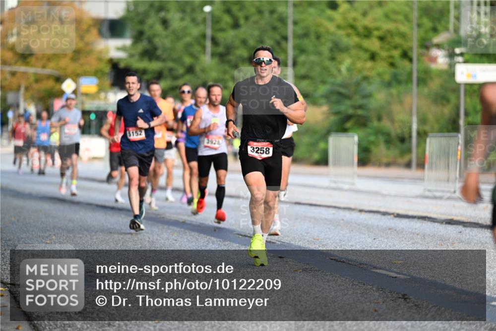 06.09.2026 - CURREX Alsterlauf Dr. Thomas Lammeyer http://msf.ph/oto/10122209 06.09.2026 09:37:14 Laufen 152, 3928, 0709, 3258 meine-sportfotos.de