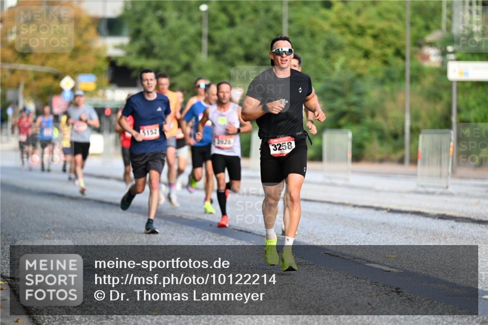 06.09.2026 - CURREX Alsterlauf Dr. Thomas Lammeyer http://msf.ph/oto/10122214 06.09.2026 09:37:14 Laufen 152, 3928, 3258 meine-sportfotos.de