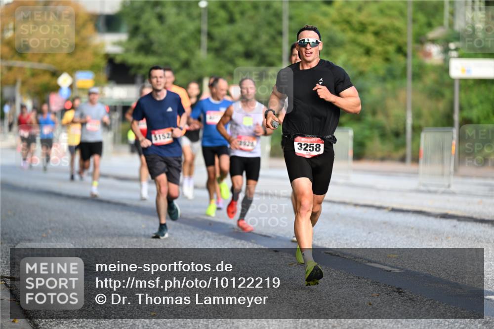 06.09.2026 - CURREX Alsterlauf Dr. Thomas Lammeyer http://msf.ph/oto/10122219 06.09.2026 09:37:15 Laufen 152, 12928, 3258, 000 meine-sportfotos.de