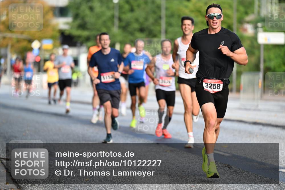 06.09.2026 - CURREX Alsterlauf Dr. Thomas Lammeyer http://msf.ph/oto/10122227 06.09.2026 09:37:15 Laufen 3258 meine-sportfotos.de