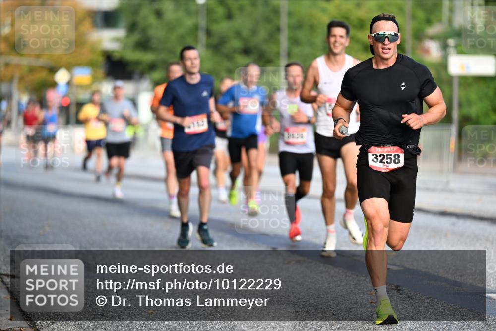 06.09.2026 - CURREX Alsterlauf Dr. Thomas Lammeyer http://msf.ph/oto/10122229 06.09.2026 09:37:15 Laufen 3258, 0709 meine-sportfotos.de