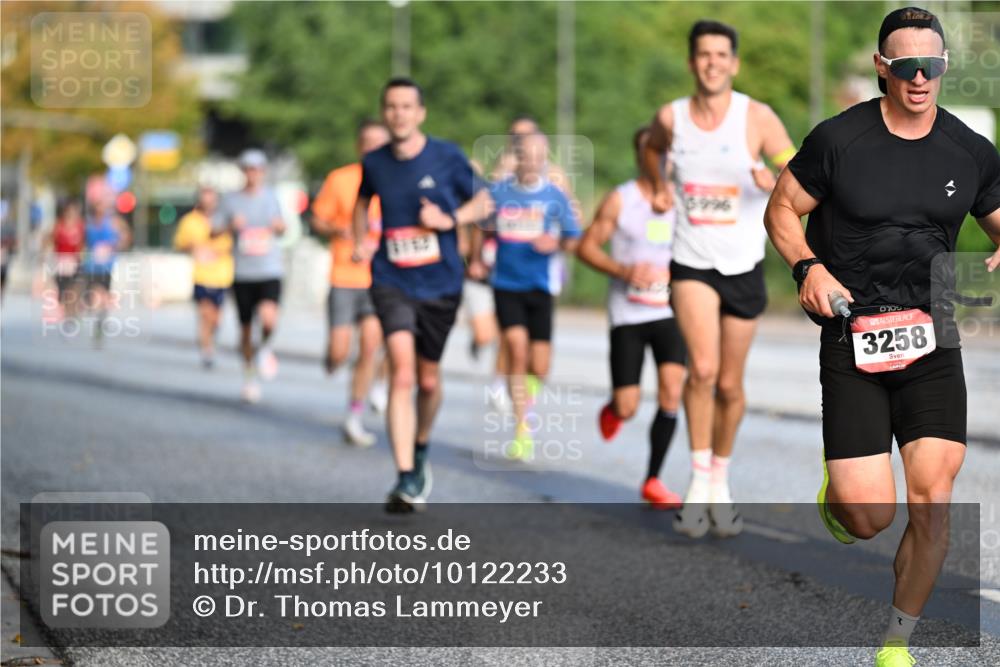 06.09.2026 - CURREX Alsterlauf Dr. Thomas Lammeyer http://msf.ph/oto/10122233 06.09.2026 09:37:16 Laufen 3996, 3258 meine-sportfotos.de