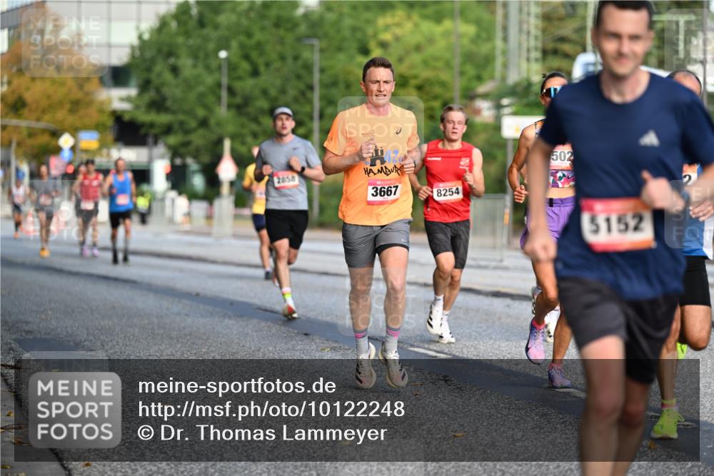 06.09.2026 - CURREX Alsterlauf Dr. Thomas Lammeyer http://msf.ph/oto/10122248 06.09.2026 09:37:19 Laufen 2858, 3667, 8254, 502, 5152 meine-sportfotos.de