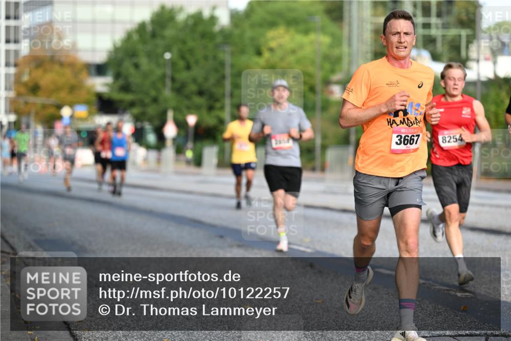 06.09.2026 - CURREX Alsterlauf Dr. Thomas Lammeyer http://msf.ph/oto/10122257 06.09.2026 09:37:21 Laufen 3667, 8254 meine-sportfotos.de