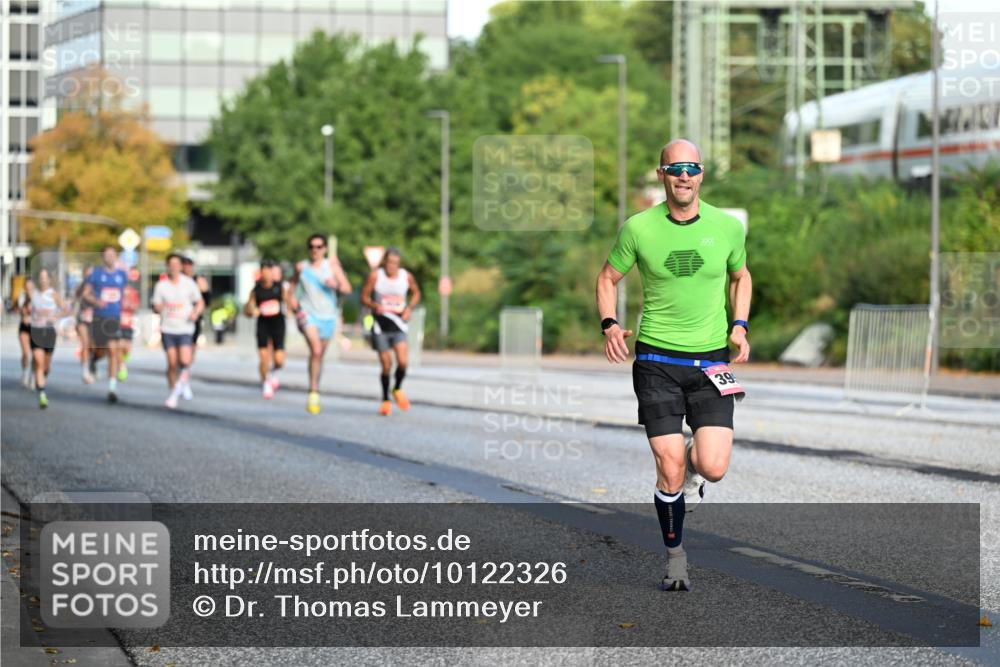 06.09.2026 - CURREX Alsterlauf Dr. Thomas Lammeyer http://msf.ph/oto/10122326 06.09.2026 09:37:32 Laufen 39, 2210 meine-sportfotos.de
