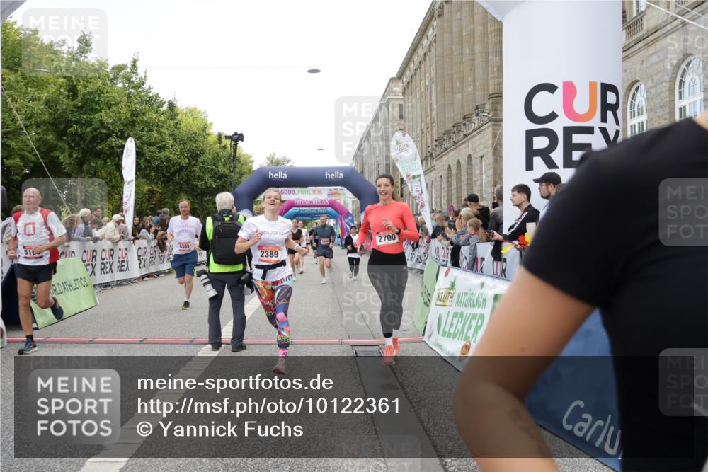 06.09.2026 - CURREX Alsterlauf Yannick Fuchs http://msf.ph/oto/10122361 06.09.2026 10:02:15 Ziel 2147, 2389, 2513, 2700, 3090, 3613, 3728, 3800, 4097, 4459, 4734, 4872, 5109, 5485, 5539, 5540, 5728, 5772, 6207, 6383, 8175 meine-sportfotos.de