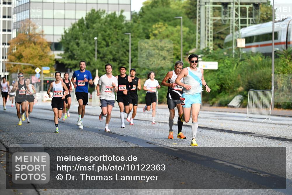 06.09.2026 - CURREX Alsterlauf Dr. Thomas Lammeyer http://msf.ph/oto/10122363 06.09.2026 09:37:36 Laufen 5302, 2831, 5150, 2211, 5322, 4636, 300 meine-sportfotos.de