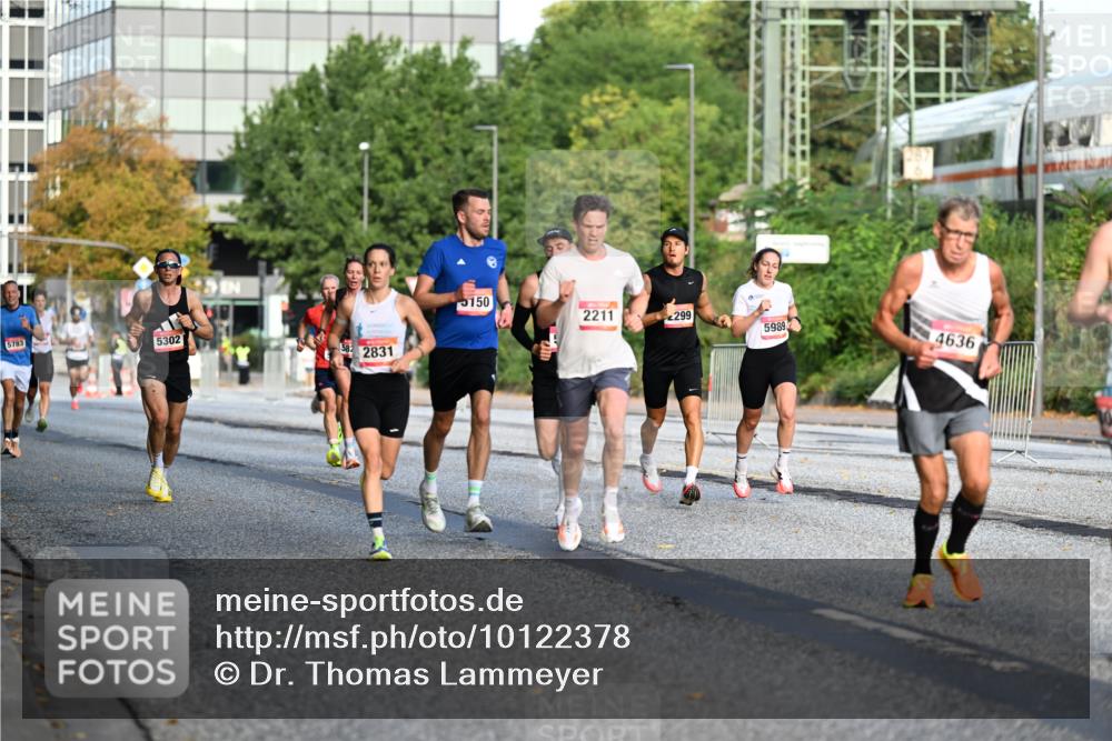 06.09.2026 - CURREX Alsterlauf Dr. Thomas Lammeyer http://msf.ph/oto/10122378 06.09.2026 09:37:37 Laufen 6783, 5302, 2831, 150, 2211, 299, 5989, 4636 meine-sportfotos.de