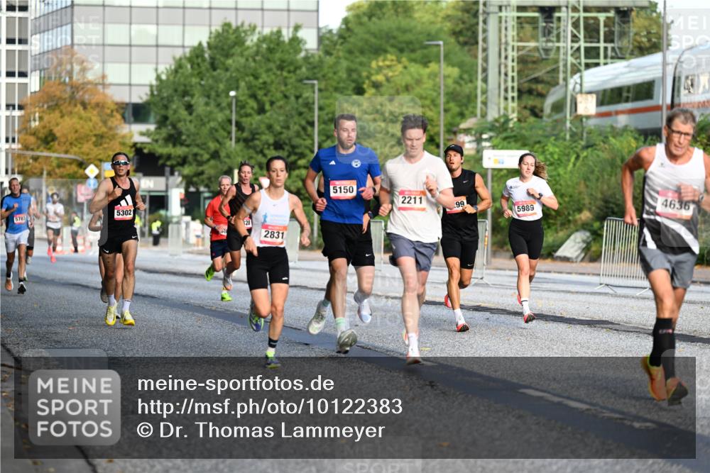 06.09.2026 - CURREX Alsterlauf Dr. Thomas Lammeyer http://msf.ph/oto/10122383 06.09.2026 09:37:38 Laufen 5783, 5302, 8, 28, 2831, 5150, 2211, 99, 5989, 4636 meine-sportfotos.de