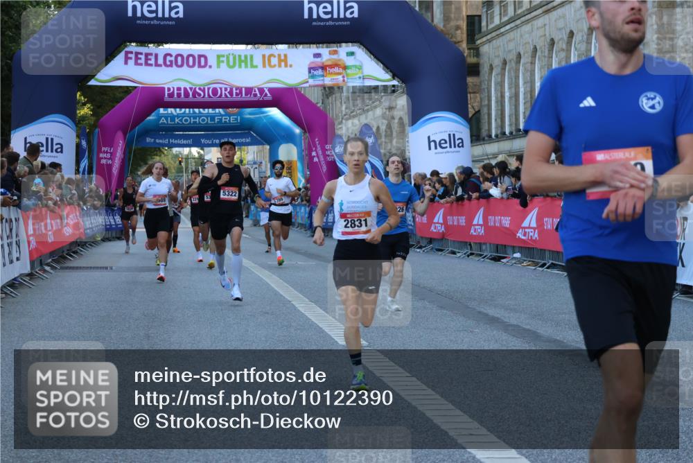 06.09.2026 - CURREX Alsterlauf Strokosch-Dieckow http://msf.ph/oto/10122390 06.09.2026 09:40:13 Ziel 2211, 2831, 3300, 4569, 5150, 5322, 5399, 5925, 5989, 6026 meine-sportfotos.de