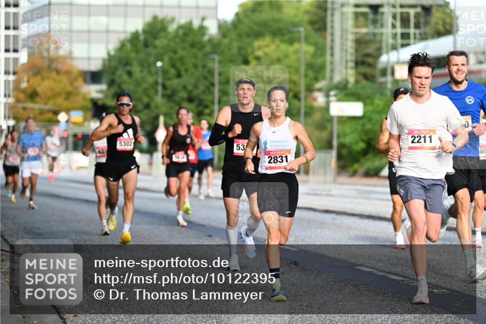 06.09.2026 - CURREX Alsterlauf Dr. Thomas Lammeyer http://msf.ph/oto/10122395 06.09.2026 09:37:39 Laufen 5302, 53, 2831, 2211, 0, 89 meine-sportfotos.de