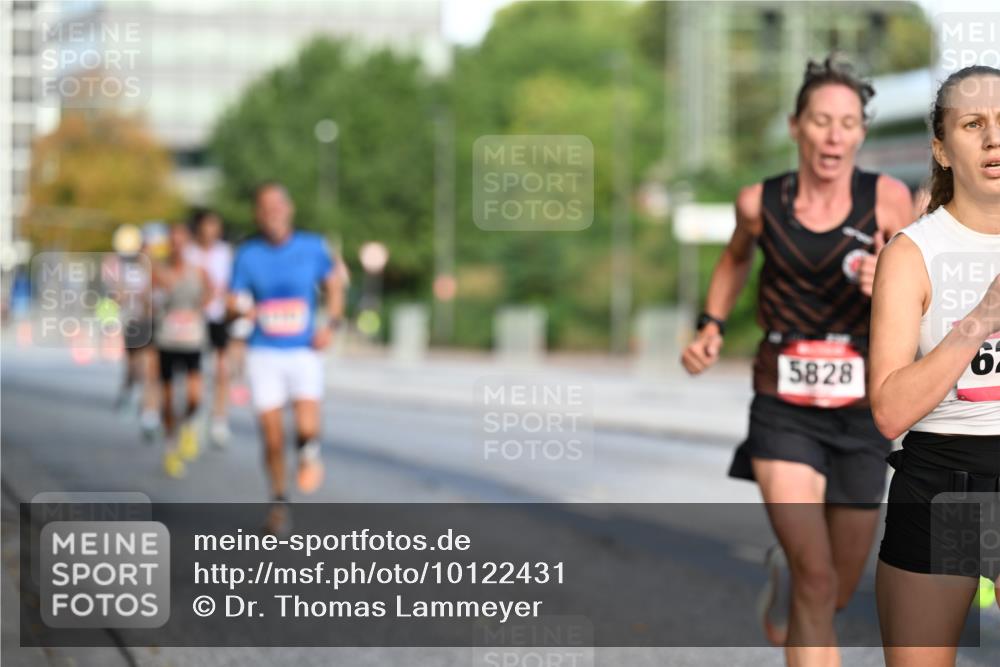 06.09.2026 - CURREX Alsterlauf Dr. Thomas Lammeyer http://msf.ph/oto/10122431 06.09.2026 09:37:44 Laufen 5828, 62 meine-sportfotos.de