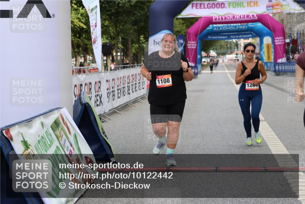 06.09.2026 - CURREX Alsterlauf Strokosch-Dieckow http://msf.ph/oto/10122442 06.09.2026 12:06:51 Ziel 1108, 1261, 1262 meine-sportfotos.de