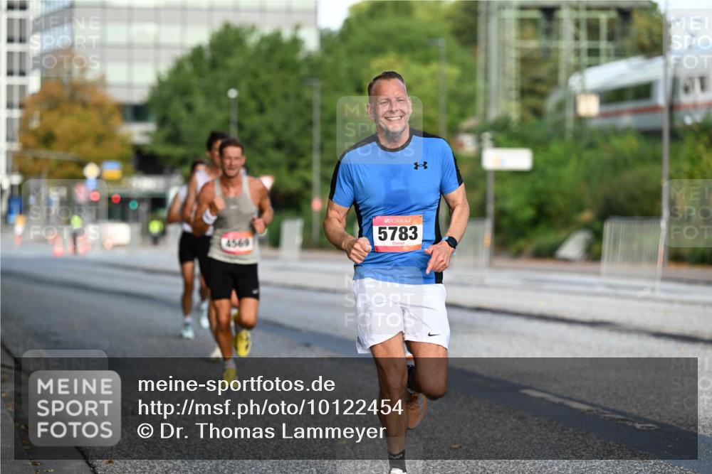 06.09.2026 - CURREX Alsterlauf Dr. Thomas Lammeyer http://msf.ph/oto/10122454 06.09.2026 09:37:46 Laufen 4569, 5783 meine-sportfotos.de