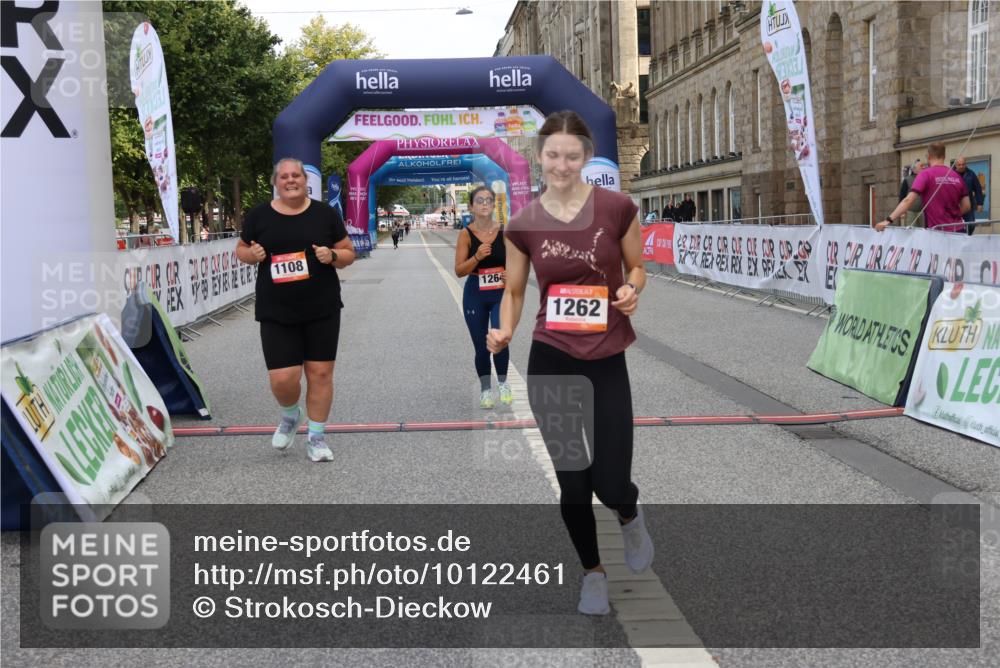 06.09.2026 - CURREX Alsterlauf Strokosch-Dieckow http://msf.ph/oto/10122461 06.09.2026 12:06:51 Ziel 1108, 1261, 1262 meine-sportfotos.de