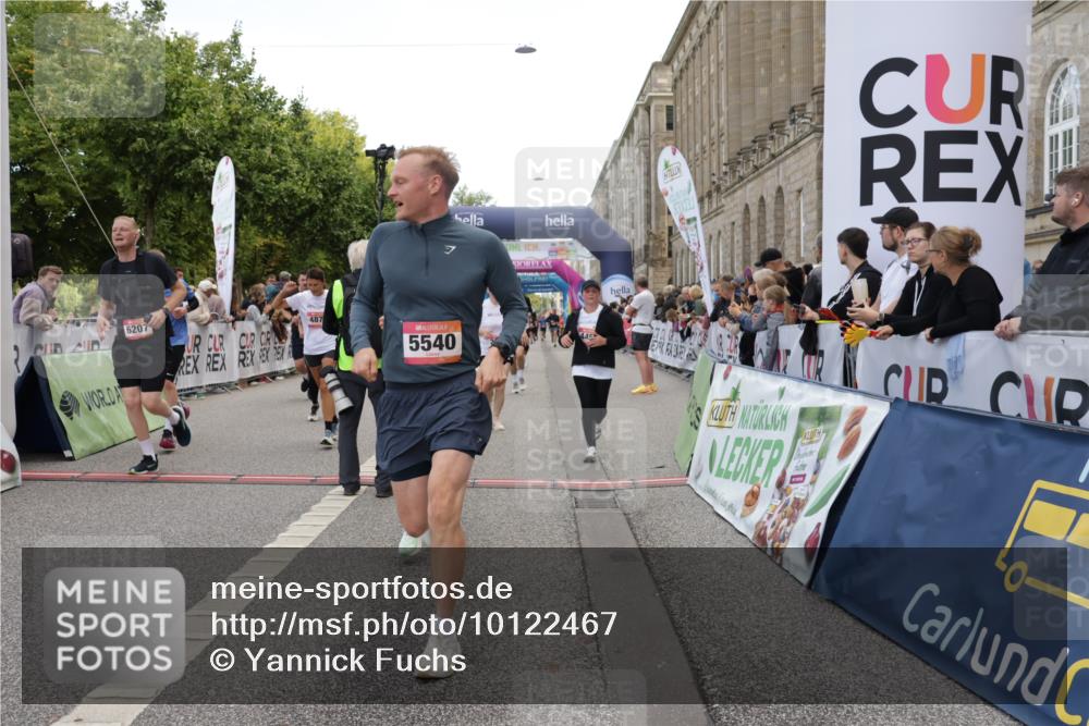 06.09.2026 - CURREX Alsterlauf Yannick Fuchs http://msf.ph/oto/10122467 06.09.2026 10:02:18 Ziel 2147, 2389, 2513, 2700, 3613, 3728, 3800, 4363, 4459, 4817, 4872, 5079, 5109, 5328, 5539, 5540, 5728, 5772, 5893, 6207, 6383 meine-sportfotos.de