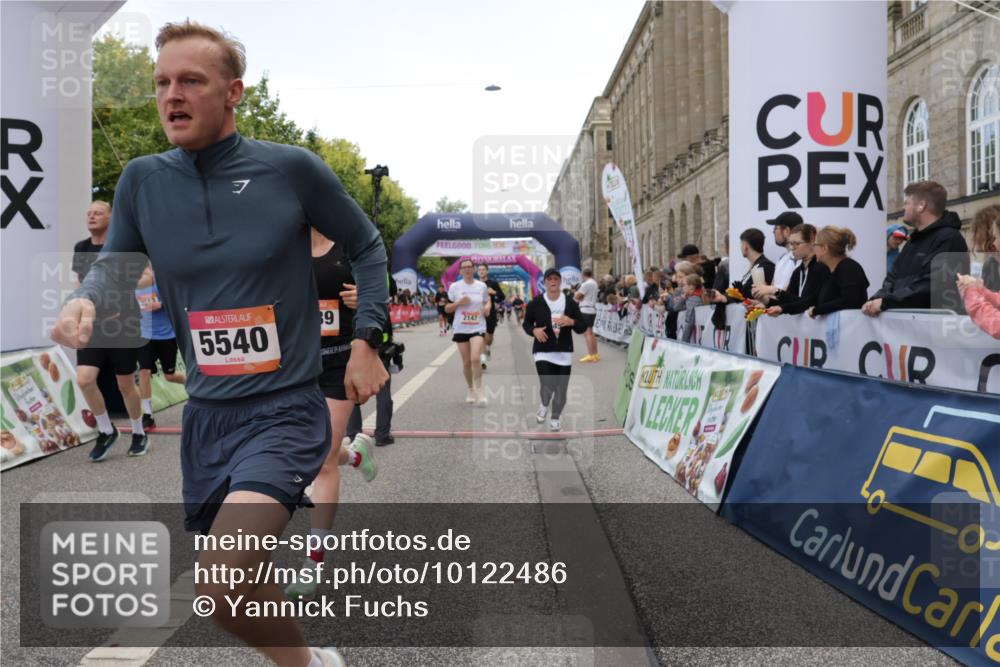 06.09.2026 - CURREX Alsterlauf Yannick Fuchs http://msf.ph/oto/10122486 06.09.2026 10:02:19 Ziel 2147, 2389, 2513, 2700, 3613, 3728, 3800, 4363, 4459, 4817, 4872, 5079, 5109, 5328, 5539, 5540, 5728, 5772, 5893, 6207, 6383 meine-sportfotos.de