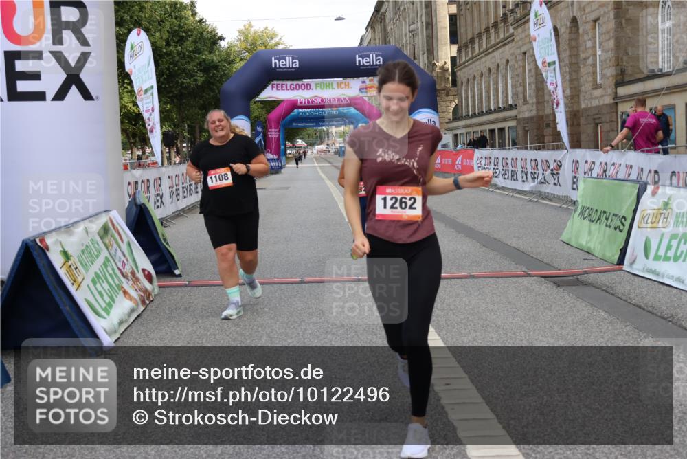 06.09.2026 - CURREX Alsterlauf Strokosch-Dieckow http://msf.ph/oto/10122496 06.09.2026 12:06:52 Ziel 1108, 1261, 1262 meine-sportfotos.de