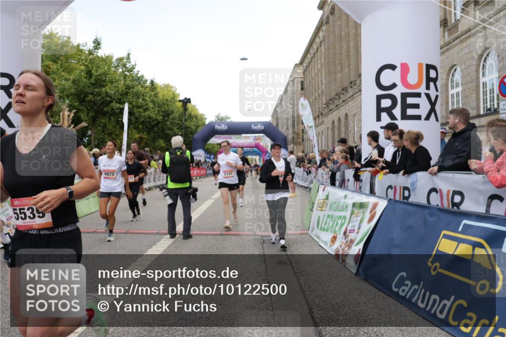 06.09.2026 - CURREX Alsterlauf Yannick Fuchs http://msf.ph/oto/10122500 06.09.2026 10:02:19 Ziel 2147, 2389, 2513, 2700, 3613, 3728, 3800, 4363, 4459, 4817, 4872, 5079, 5109, 5328, 5539, 5540, 5728, 5772, 5893, 6207, 6383 meine-sportfotos.de