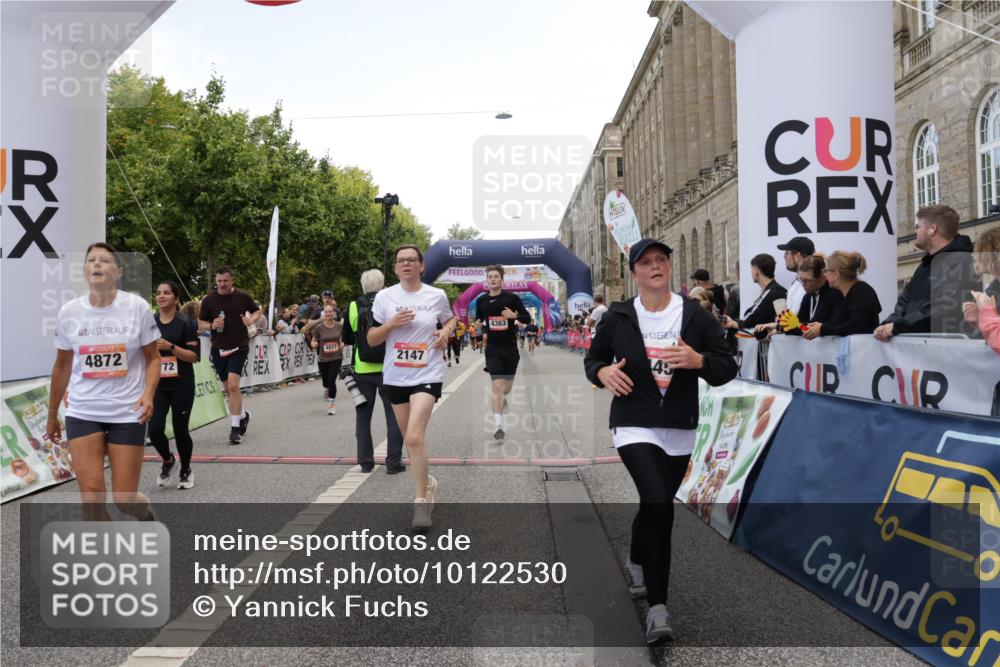 06.09.2026 - CURREX Alsterlauf Yannick Fuchs http://msf.ph/oto/10122530 06.09.2026 10:02:20 Ziel 2147, 2389, 2700, 3613, 3728, 4363, 4459, 4817, 4872, 5075, 5079, 5109, 5328, 5539, 5540, 5728, 5772, 5893, 6207, 6383 meine-sportfotos.de